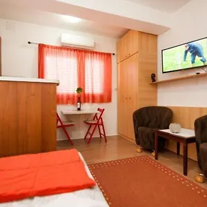  Apartamento Centar 1 Private With Ensuite And Kitchenette
