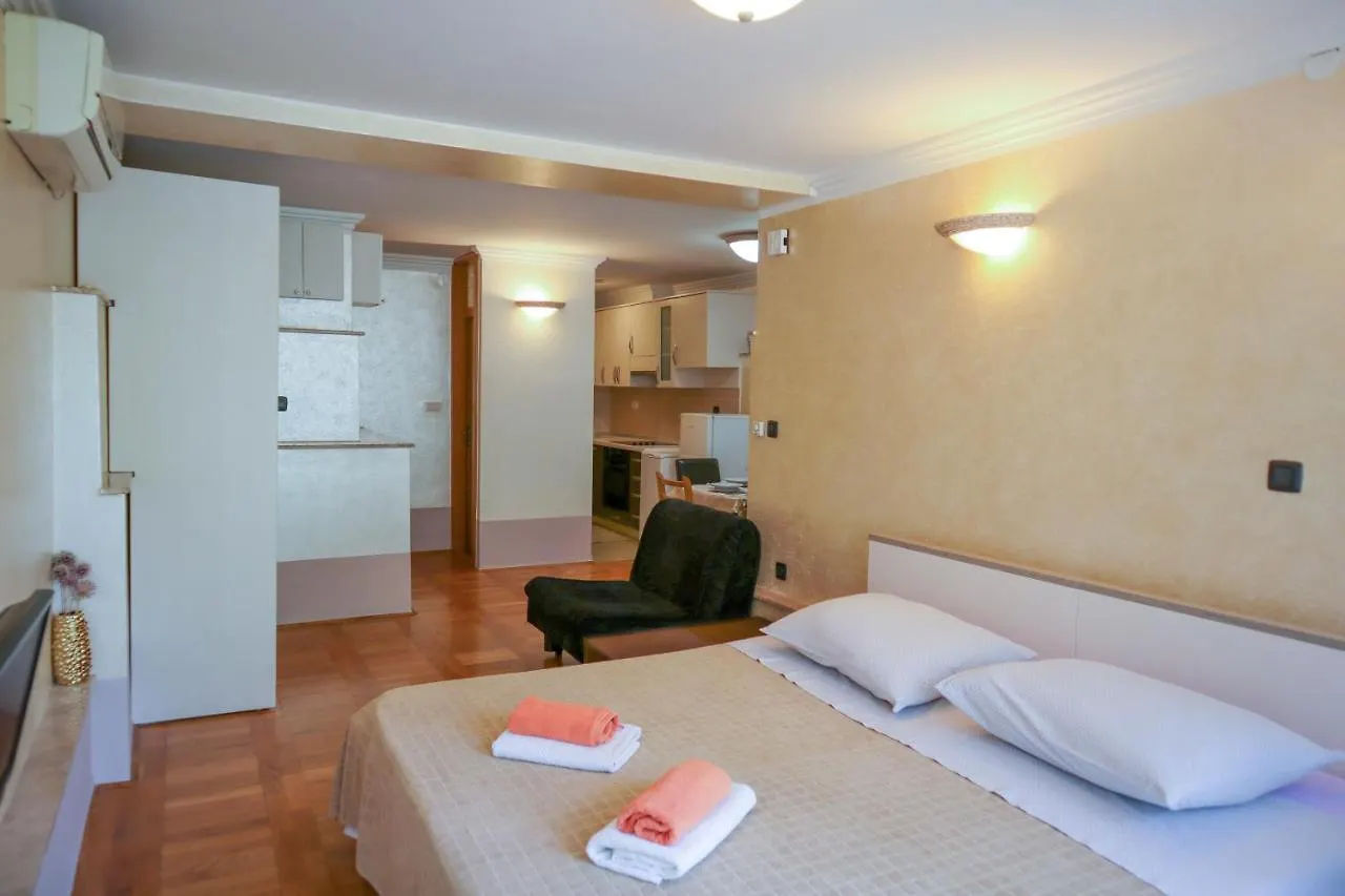 Apartments Okuka Split